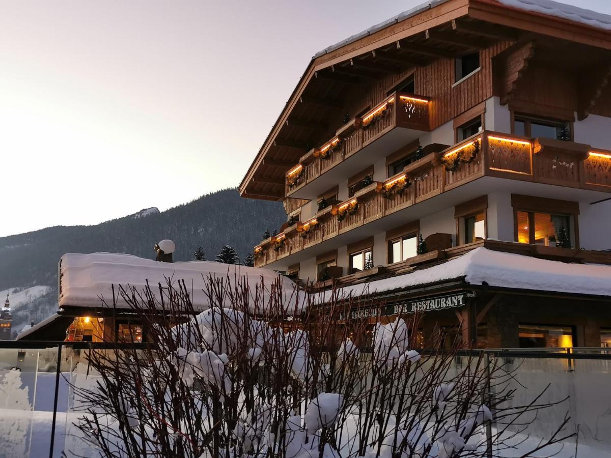 Hotel-Chalet Les Ecureuils Restaurant, Piscine, Garage Le Grand-Bornand Exterior photo