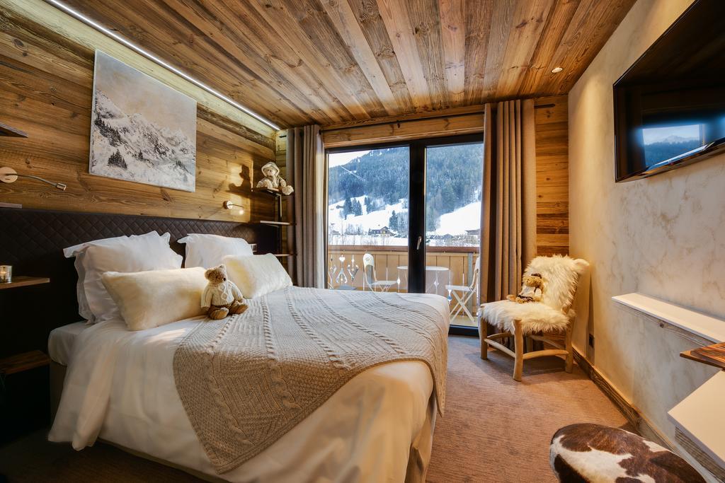 Hotel-Chalet Les Ecureuils Restaurant, Piscine, Garage Le Grand-Bornand Exterior photo